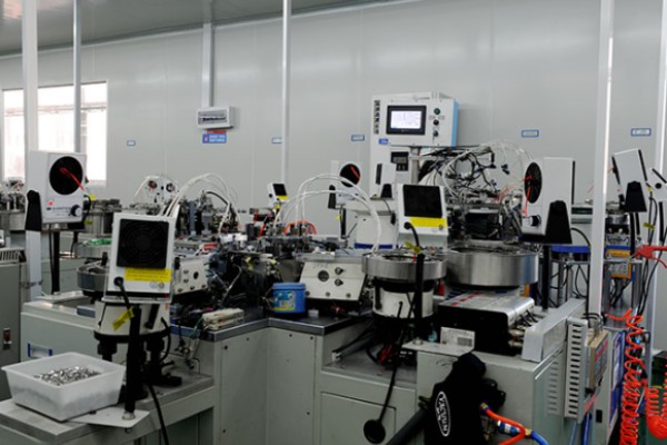 电子开关生产设备